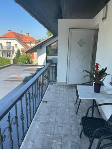 A&E Apartment Ljubljana Bagian luar foto